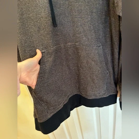 O'Neill Men's Brown & Black Hooded Striped Pullover - Picture 5 of 10